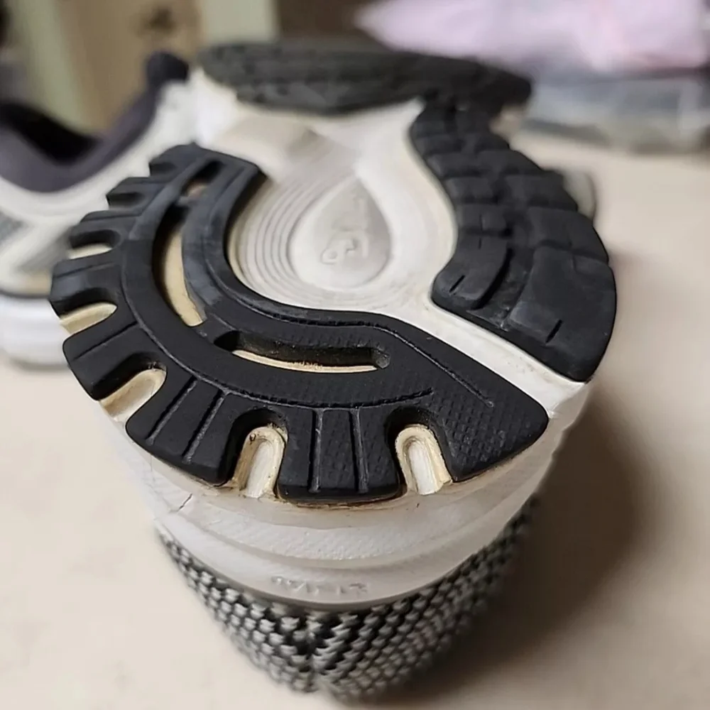 Brooks Revel 5 Road Running Shoes Women's Size 8.5 M White Black 1202491B155 - Picture 12 of 12